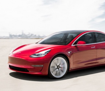 Tesla раскрыла причину медленного запуска роботизированного такси