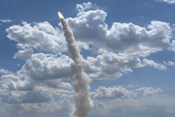 США заявляют об испытании Россией противоспутниковой ракеты