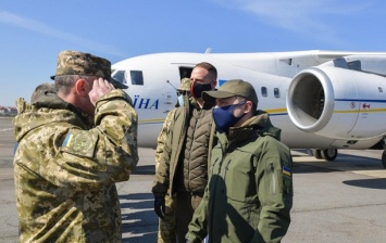 Зеленский прибыл на Закарпатье