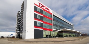 Toyota отказалась поднимать цены на автомобили в России до лета
