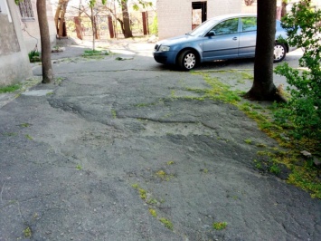 В Мелитополе есть двор, где полвека не было ремонта