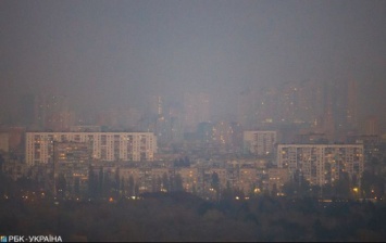 Загрязнение воздуха в 3 раза выше нормы, но без цезия: что известно о дыме в Киеве