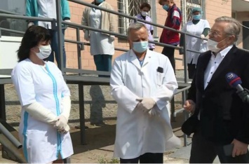 Фонд Марченко и Медведчука помогает больницам и одиноким людям в Черкасской области