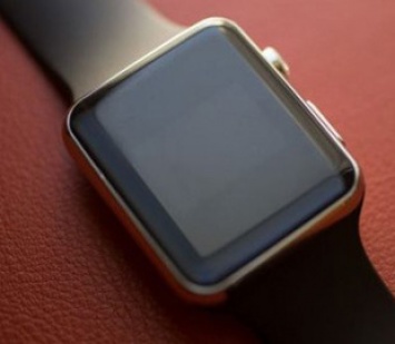 Отмененный прототип первых Apple Watch показали на реальных снимках