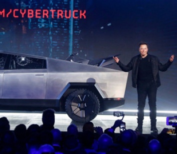 Tesla работает над обновленной динамической подвеской для Cybertruck