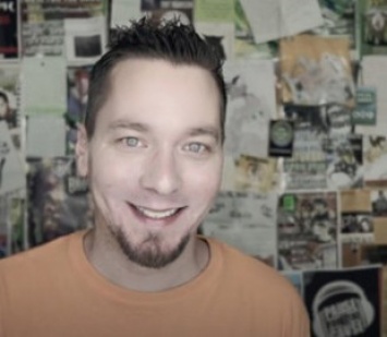 40-летний популярный YouTube-блогер Стив Кэш совершил самоубийство