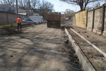 В Суворовском районе Одессы капитально ремонтируют улицу Атамана Чепиги