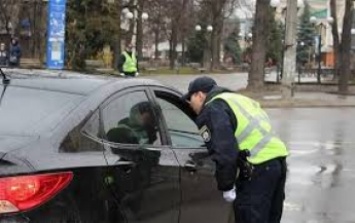 Полицейские составили протокол за пьяную езду и отпустили водителя