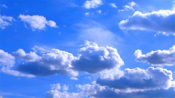 Удивительное рядом: над Запорожьем заметили облако необычной формы (ФОТО)