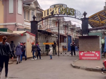 После угроз мэру Труханову с Банковой в Одессе закрыли рынок "Привоз"