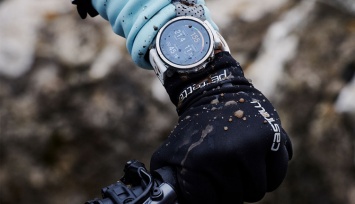 Смарт-часы Polar Grit X для спортсменов оснащены датчиком ЧСС и приемником GPS
