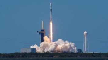SpaceX успешно запустила седьмую партию спутников Starlink