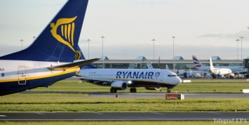 Авиаперевозчик Ryanair не будет летать при пустых средних креслах в салонах