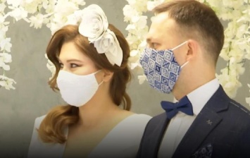 Отметили первую онлайн-свадьбу в Украине