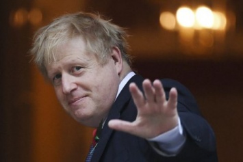 Переболевший коронавирусом британский премьер вернется к работе в понедельник