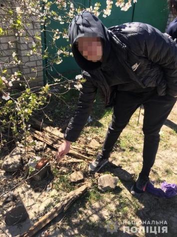 В Харькове во время задержания наркокурьер напал на полицейского, - ФОТО