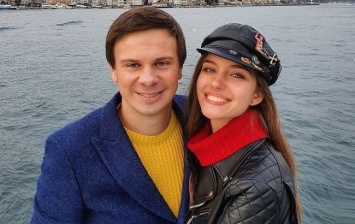 "Сколько можно": жена Дмиртрия Комарова озадачила сеть высказыванием о муже