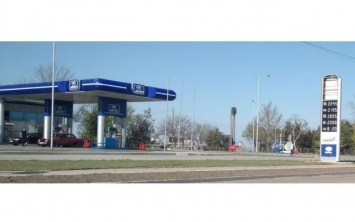 Цены на бензин на юге Херсонской области снизились до уровня 2015 года
