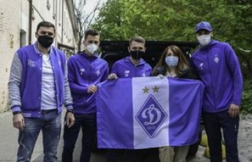 Футболисты «Динамо» передали помощь бойцам АТО в военном госпитале