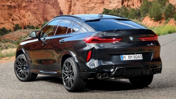 BMW X6 сделали электрическим и научили крутиться на месте как танк (ВИДЕО)