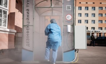 В Черновицкой больнице установили специальный тоннель против коронавируса
