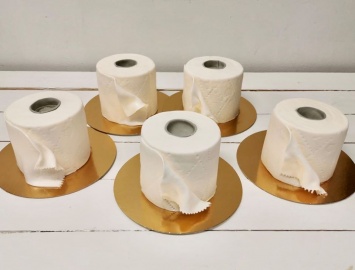 В Финляндии стали популярны торты в виде рулонов туалетной бумаги