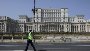 Парламент Румынии приступил к созданию противоречивой венгерской автономии. Правительство против