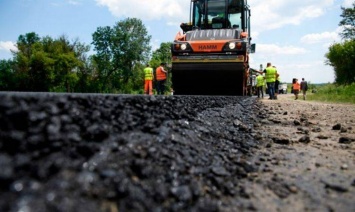 В Донецкой области за 80 млн грн ремонтируют дорогу