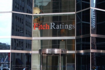 Fitch ухудшил прогнозы по рейтингам Приватбанка, Ощадбанка и еще шести банков