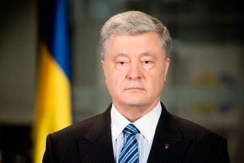 ''Россия уже использует'': Порошенко обвинил власти Украины в бездействии по защите судоходства в Азовском море