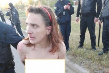 В Харькове задержали женщину, которая гуляла по городу с отрезанной головой собственной дочери
