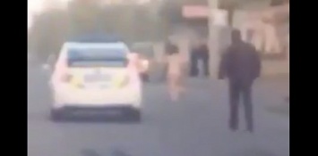 В Харькове задержали голую женщину с ножом в одной руке и головой 11-летней дочери - в другой