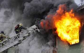 В Киеве на Лесном массиве произошел пожар в жилом доме