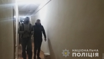 Одесского педофила, от которого сбежала семилетняя девочка, суд отправил... под домашний арест