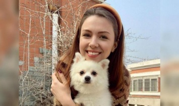 Украинка из Уханя, ставшая известной, благодаря своей собаке, вернулась на родину