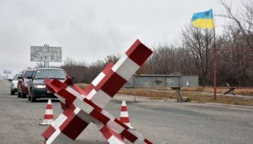 Карантин в Украине: на подъезде к курортной Кирилловке установили КПП