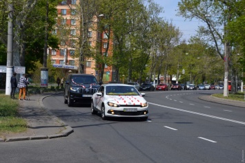 В Одессе десятки автомобилей приняли участие в автопробеге против застройки города