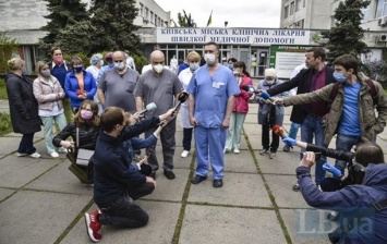 В Киеве врачи БСМП жалуются на резкое снижение зарплат