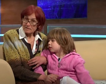 Как живет самая пожилая мама в Украине. Ее ребенку не позавидуешь