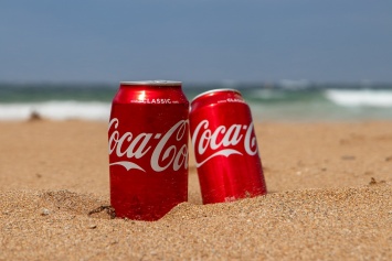 Coca-Cola - 134 года: как знаменитый напиток появился в Украине