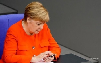 Хакеры читали почту Меркель - СМИ