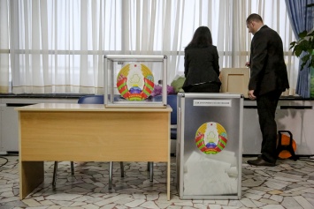 В Белоруссии оппозиция отказывается от участия в выборах президента