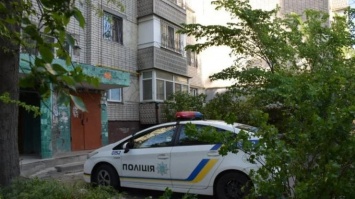Не выдержала карантина: в Николаеве пенсионерка выбросилась с 6 этажа