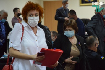 В Николаеве глава облсовета и главный санитарный врач поспорили о сроках выполнения ПЦР-анализов