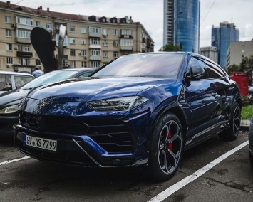 В Украине заметили дорогой Lamborghini на еврономерах