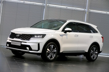 Новая KIA Sorento покажет "слепые" зоны на приборной панели