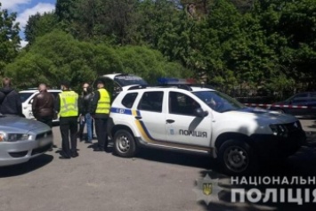 В Киеве среди бела дня произошла стрельба: нападавший покончил с собой