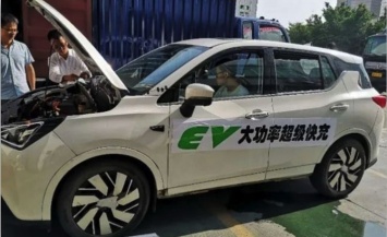 Китайский автопром начнет осваивать «графеновые» аккумуляторы до конца года