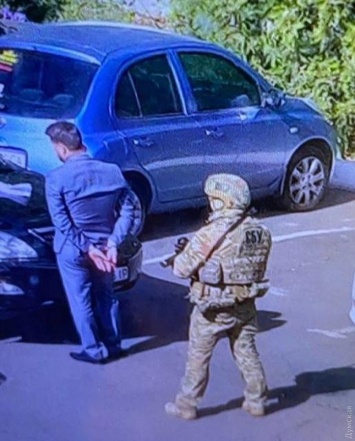 Спецоперация СБУ и ГБР на Одесской таможне: здание штурмовали так, будто там засели не взяточники, а террористы
