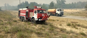 В Запорожской области пожар в лесничестве тушили 52 спасателя - фото